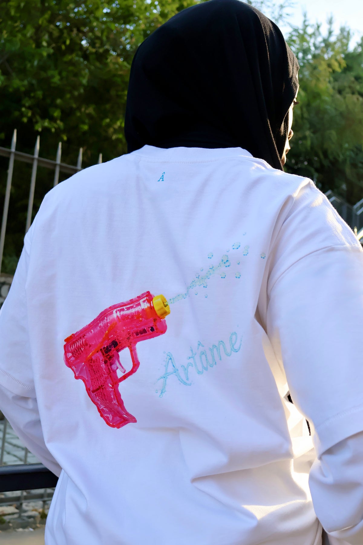 Le T-Shirt Pistolet à Eau